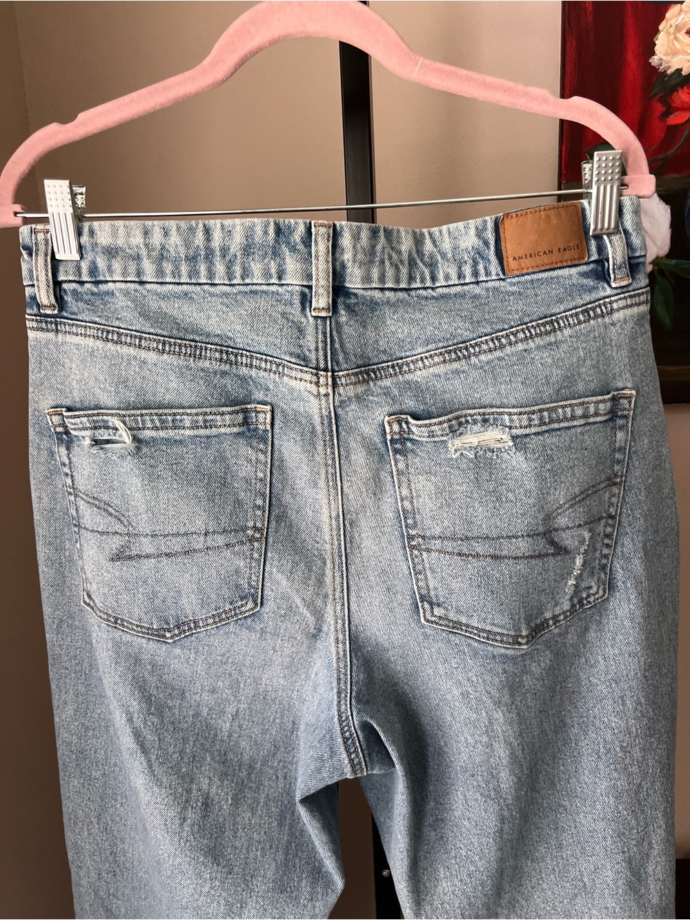 American Eagle Outfitters Light Blue wash ripped  Jeans - Picture 7 of 10